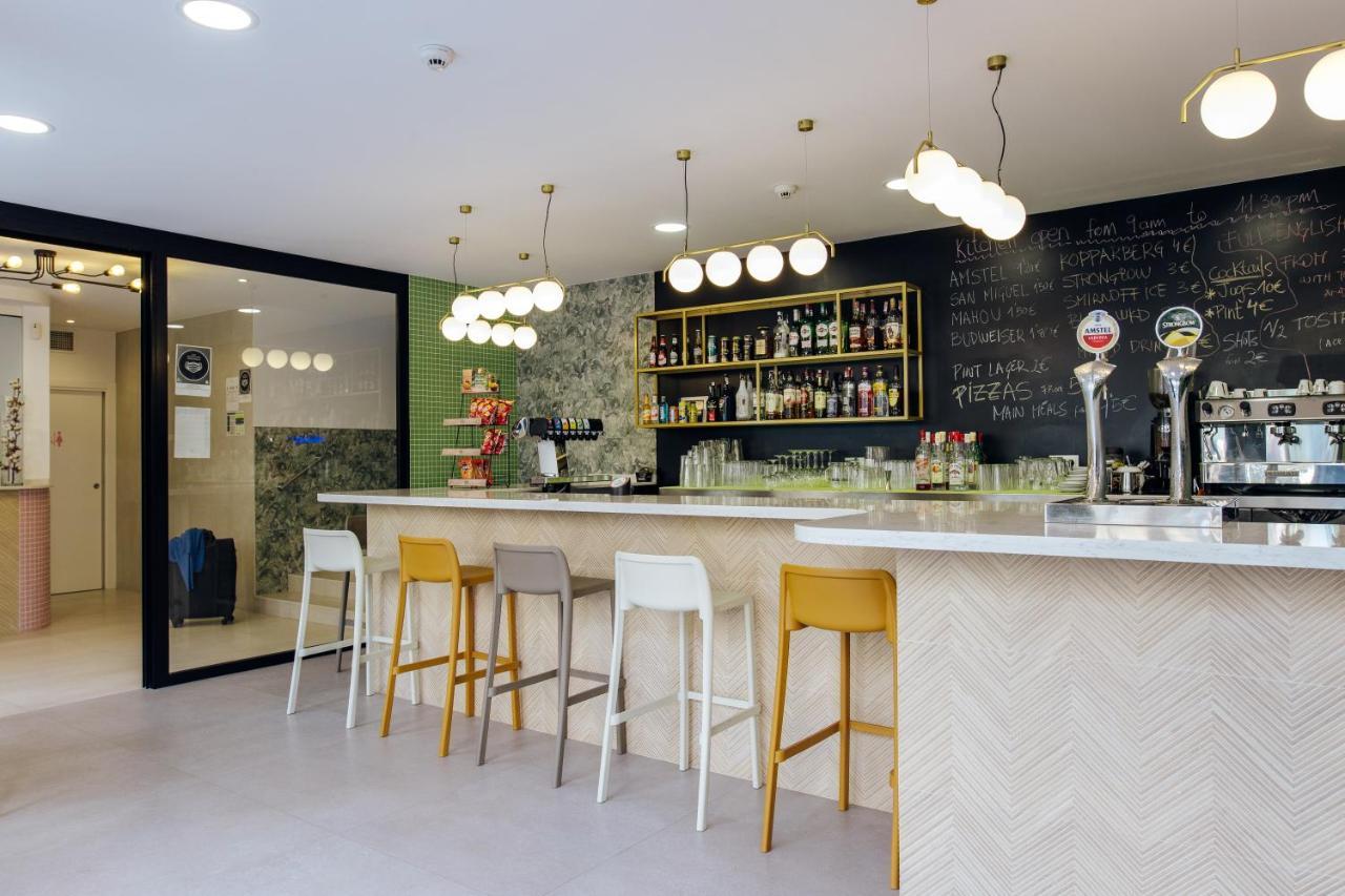 Apartamentos Palm Court เบนิดอร์ม ภายนอก รูปภาพ