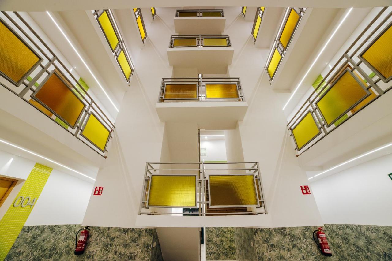Apartamentos Palm Court เบนิดอร์ม ภายนอก รูปภาพ