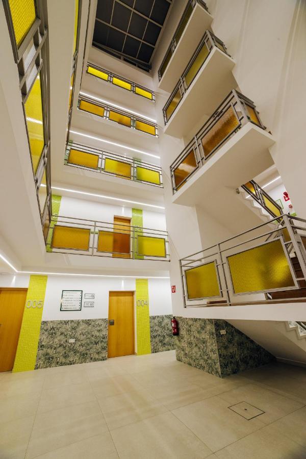 Apartamentos Palm Court เบนิดอร์ม ภายนอก รูปภาพ
