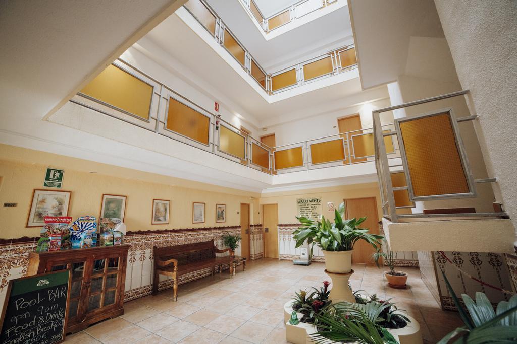 Apartamentos Palm Court เบนิดอร์ม ภายนอก รูปภาพ