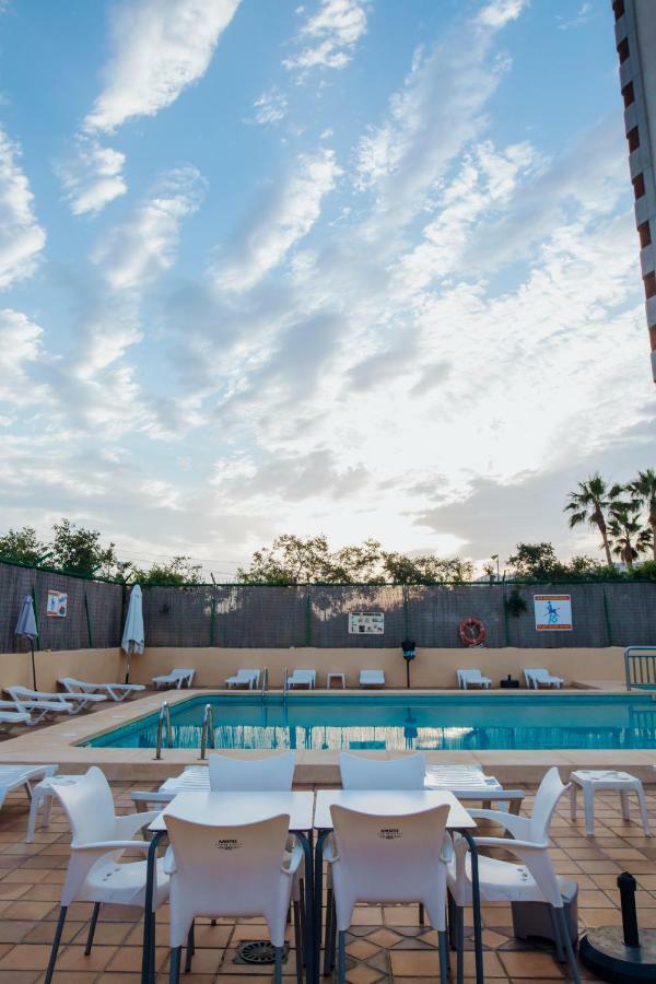 Apartamentos Palm Court เบนิดอร์ม ภายนอก รูปภาพ