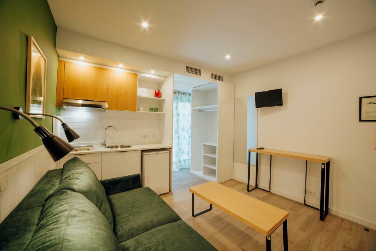Apartamentos Palm Court เบนิดอร์ม ภายนอก รูปภาพ