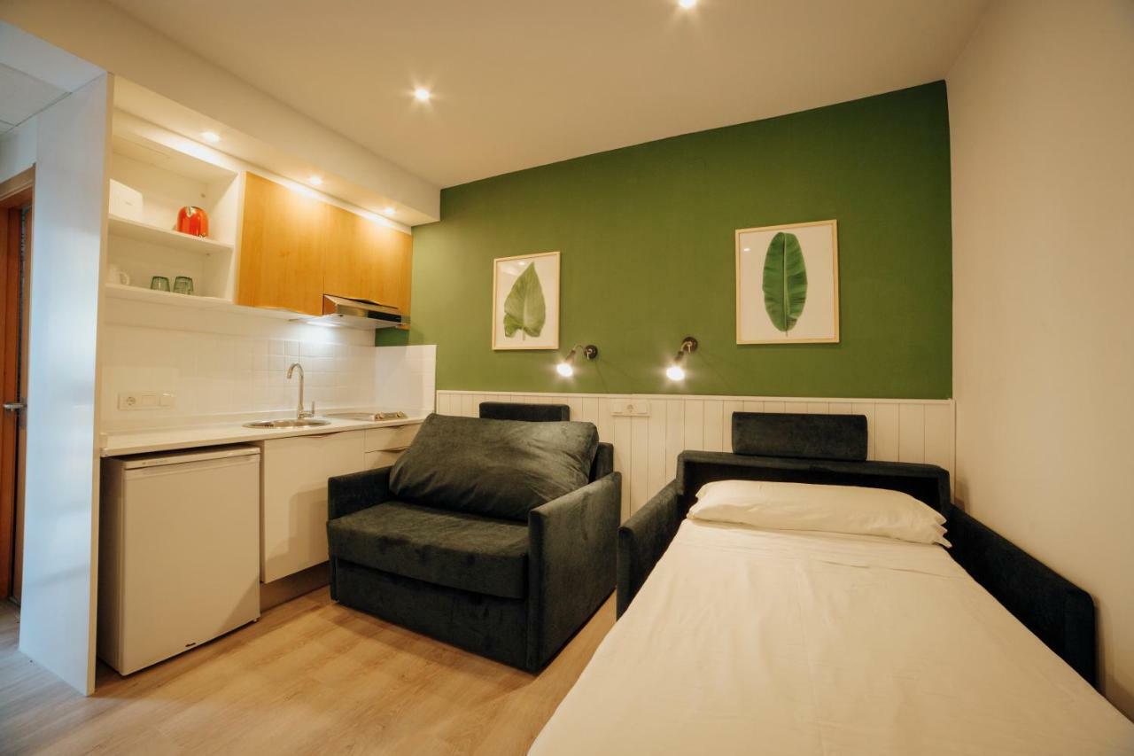 Apartamentos Palm Court เบนิดอร์ม ภายนอก รูปภาพ